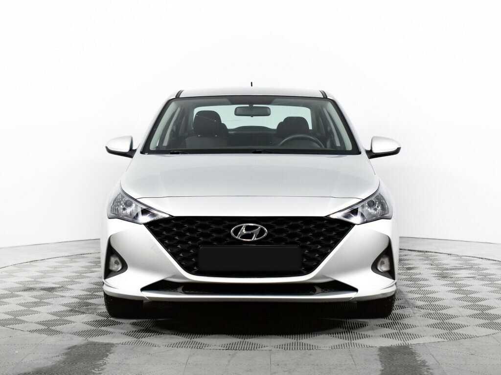 Купить Hyundai Solaris с пробегом. Фото: #1