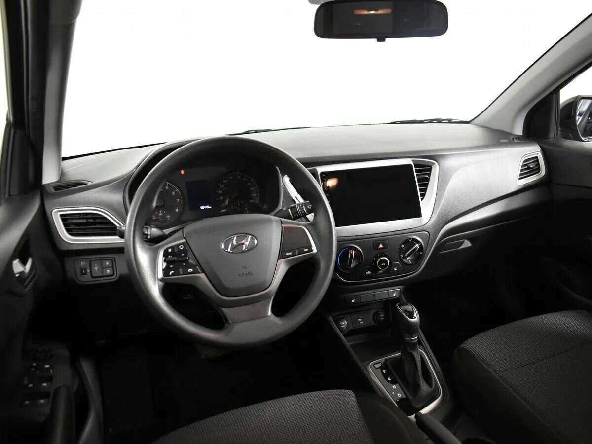 Купить Hyundai Solaris с пробегом. Фото: #8