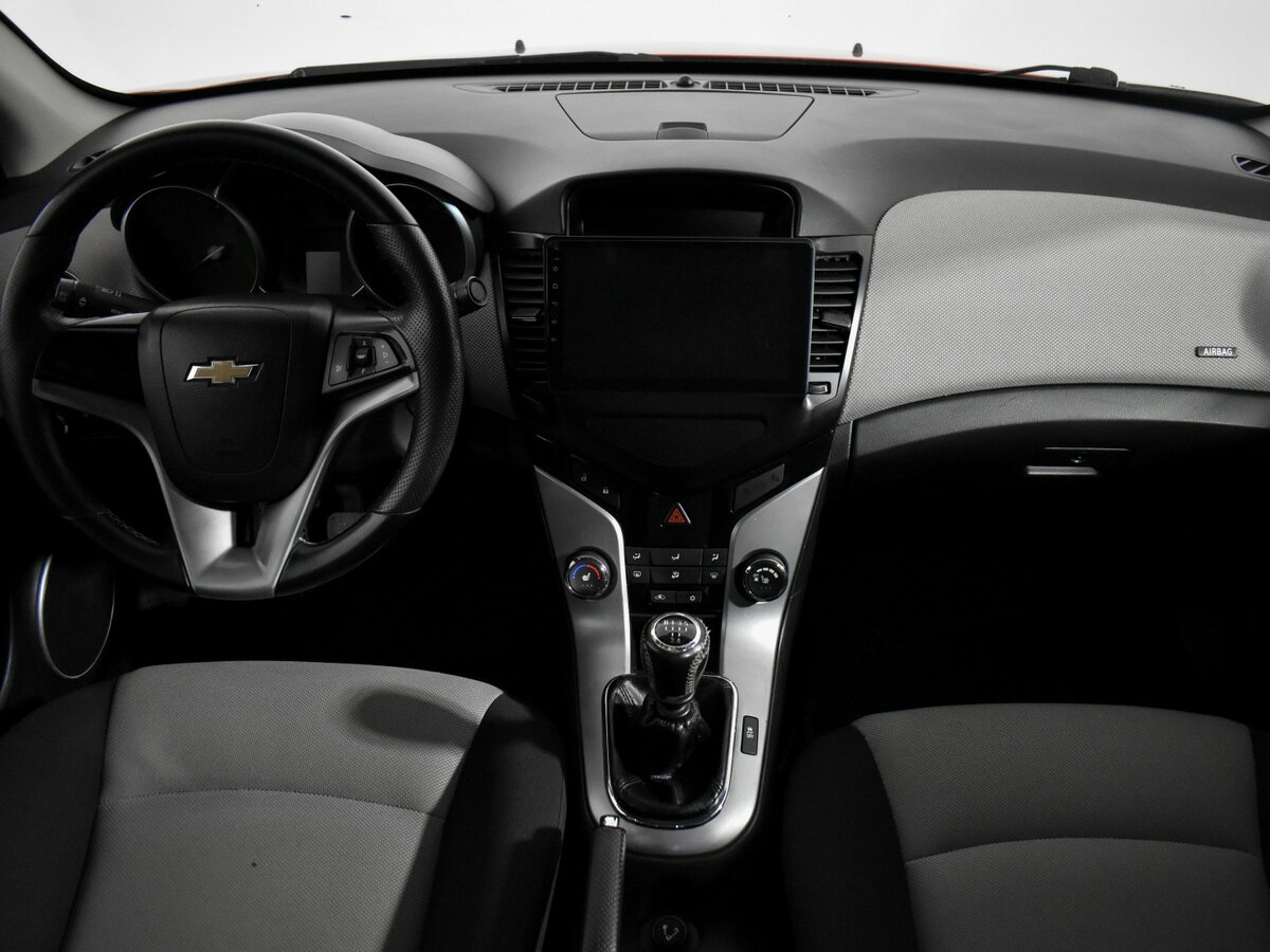 Купить Chevrolet Cruze с пробегом. Фото: #12