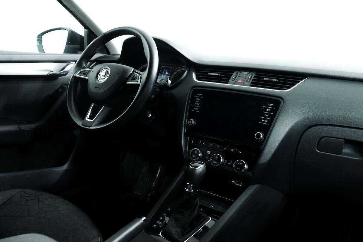 Купить Skoda Octavia с пробегом. Фото: #8