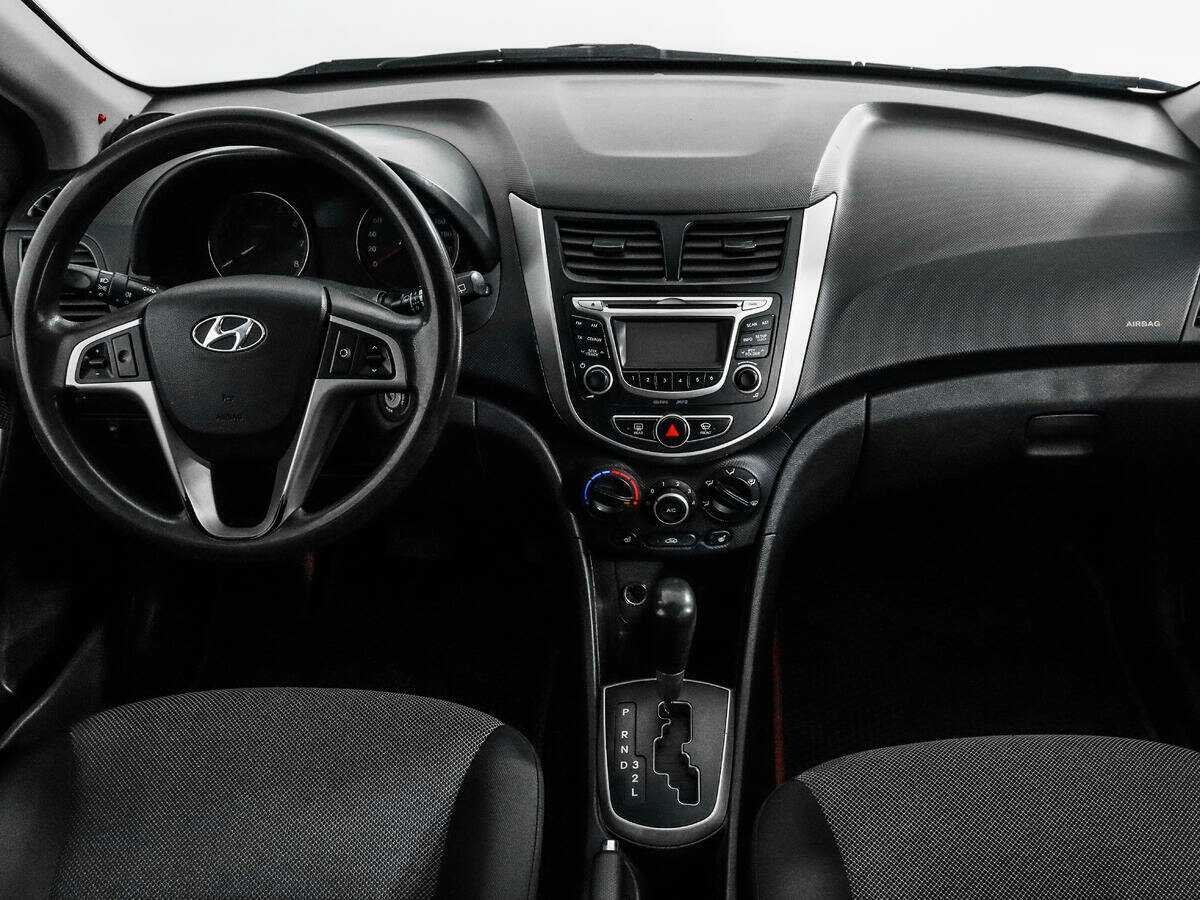 Купить Hyundai Solaris с пробегом. Фото: #11