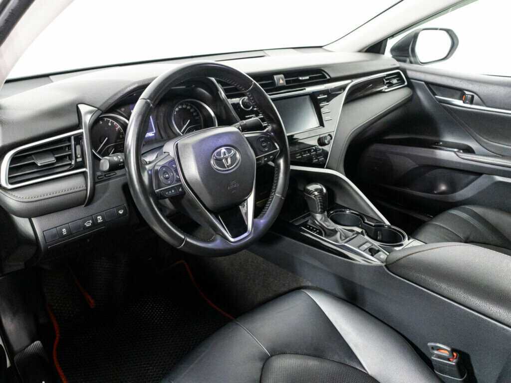 Купить Toyota Camry с пробегом. Фото: #10