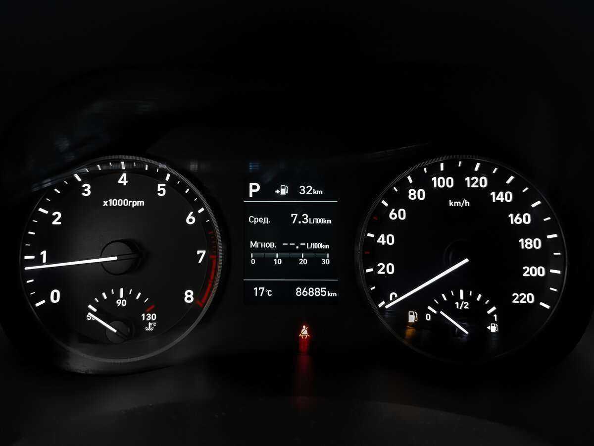 Купить Hyundai Solaris с пробегом. Фото: #11