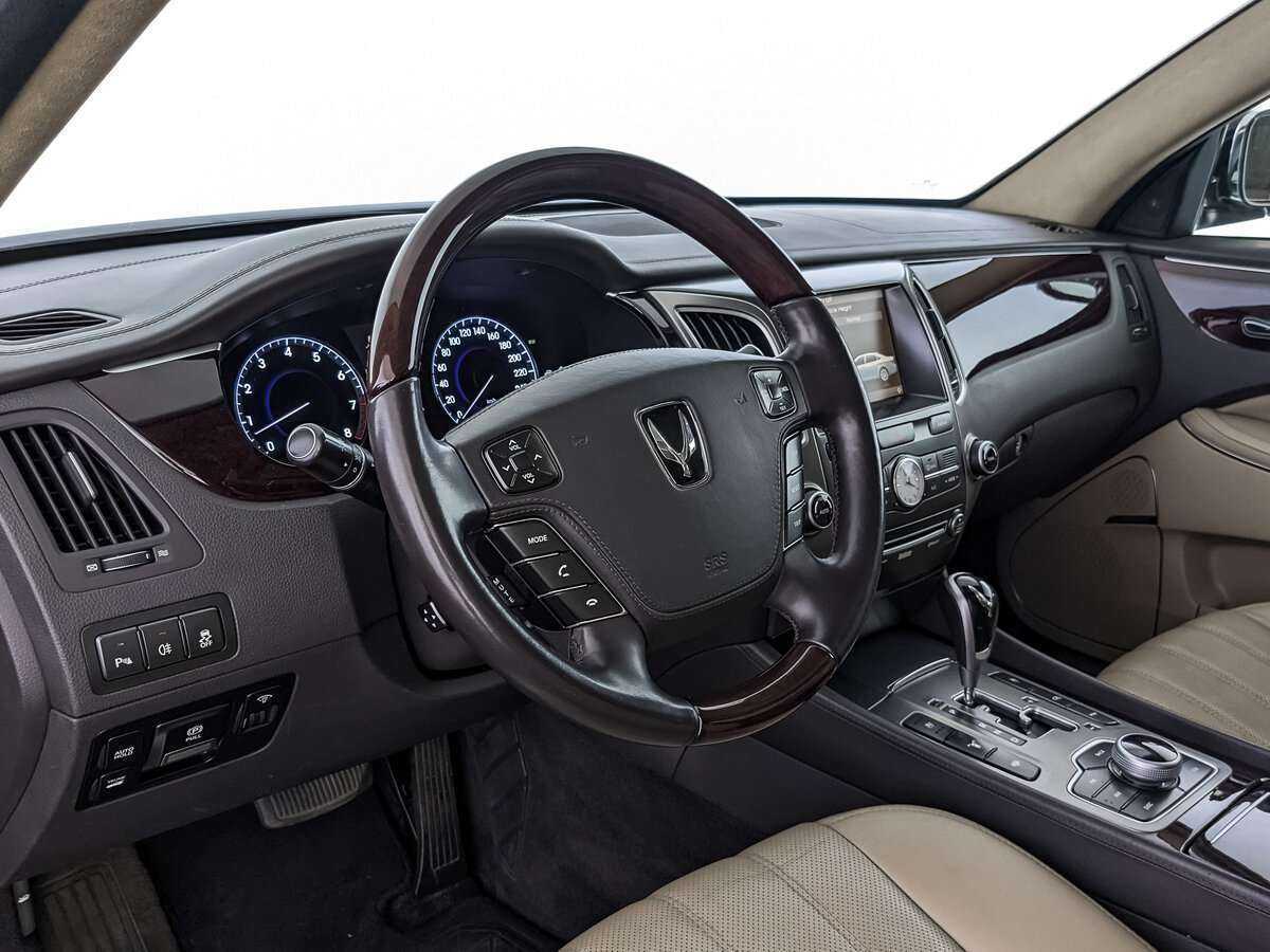 Купить Hyundai Equus с пробегом. Фото: #10