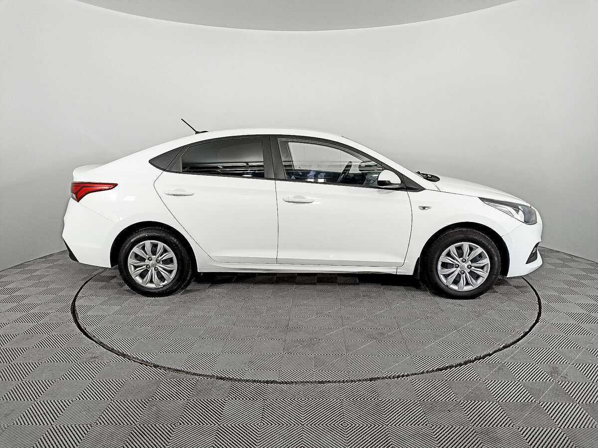 Купить Hyundai Solaris с пробегом. Фото: #3
