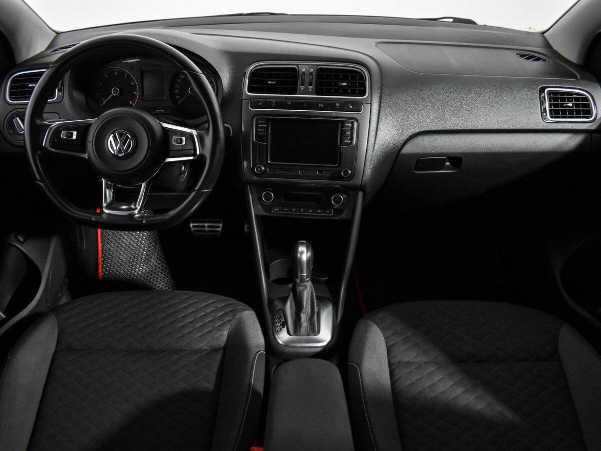 Купить Volkswagen Polo с пробегом. Фото: #13