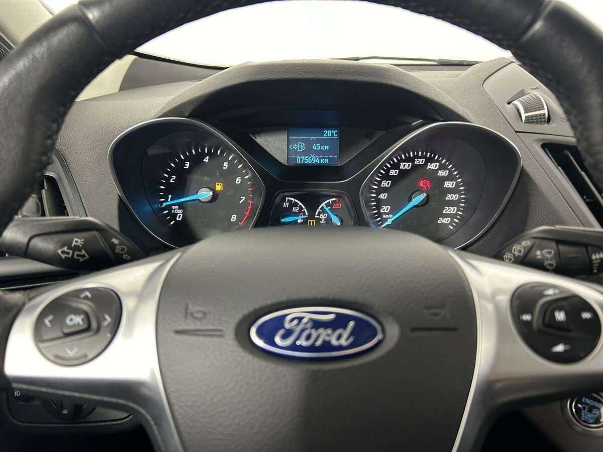 Купить Ford Kuga с пробегом. Фото: #10
