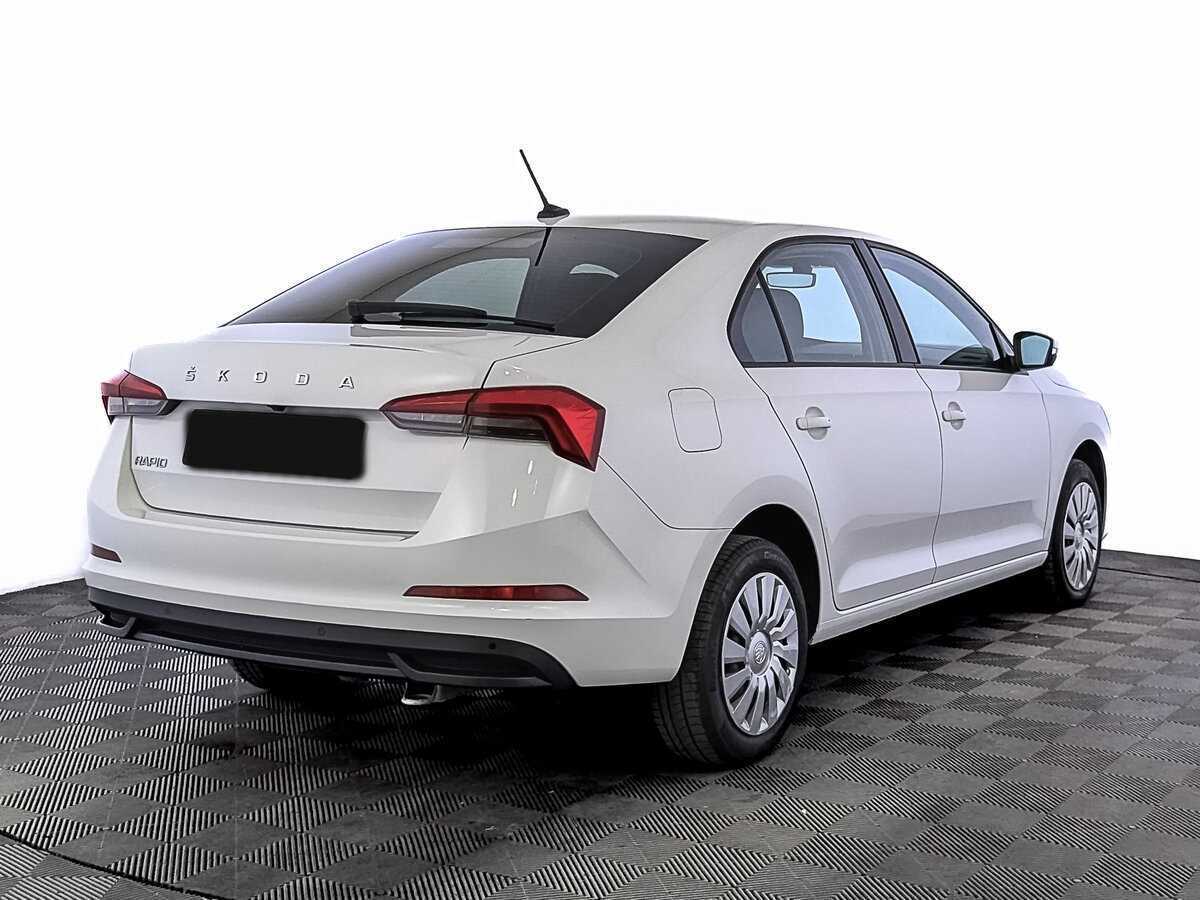 Купить Skoda Rapid с пробегом. Фото: #4