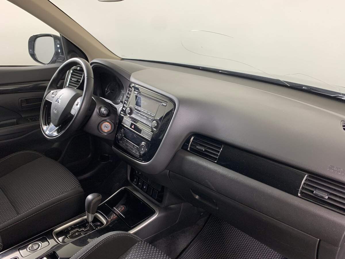 Купить Mitsubishi Outlander с пробегом. Фото: #12