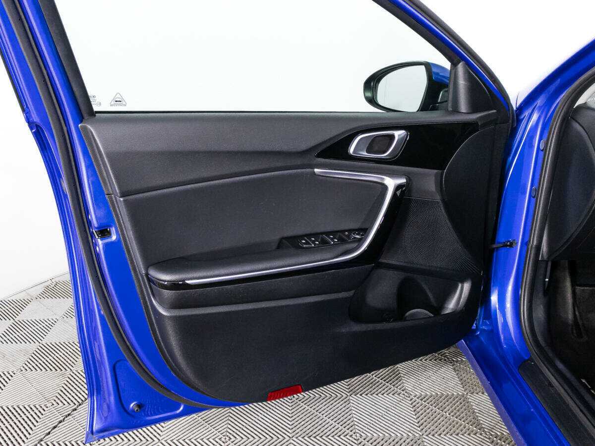 Купить Kia Ceed с пробегом. Фото: #20