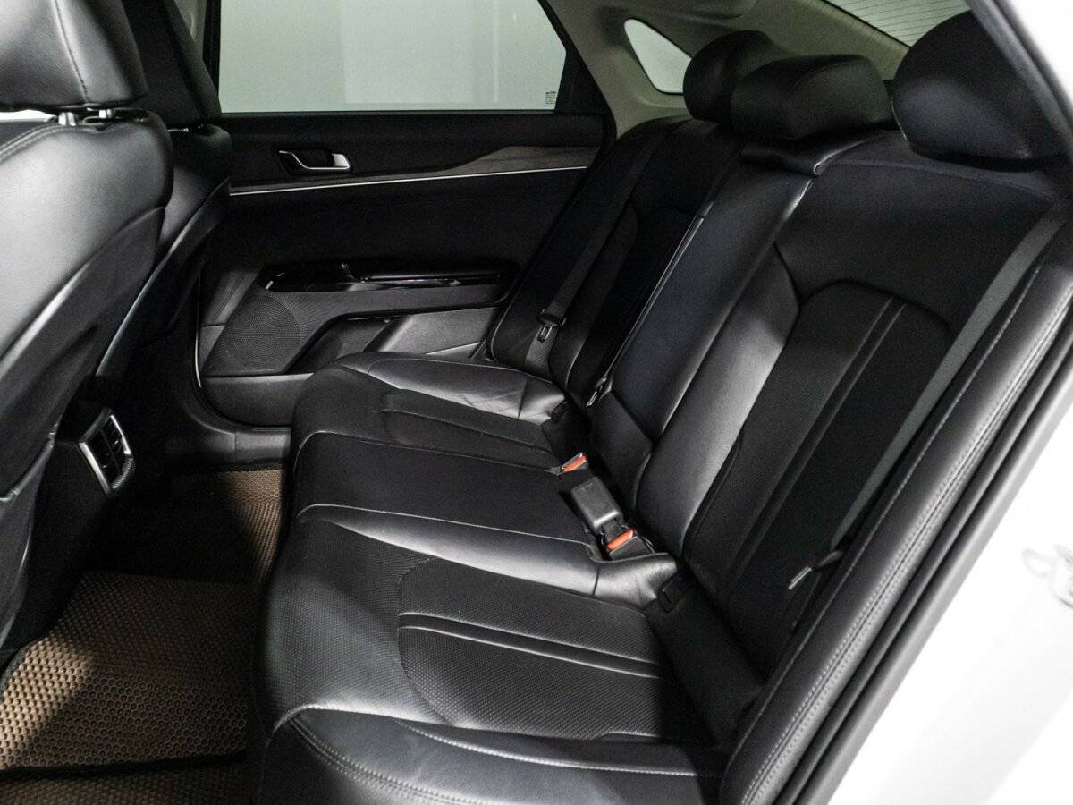 Купить Kia K5 с пробегом. Фото: #10