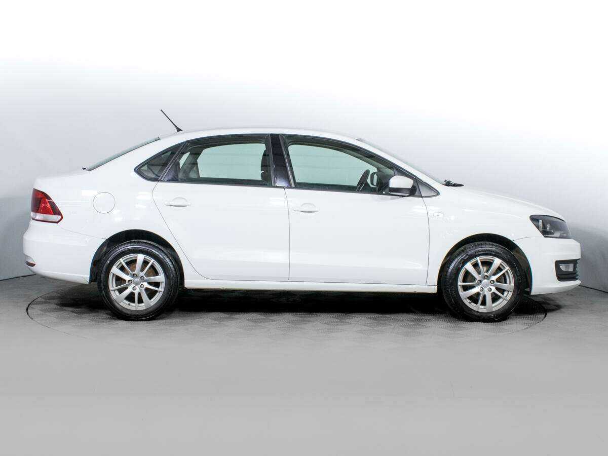 Купить Volkswagen Polo с пробегом. Фото: #3