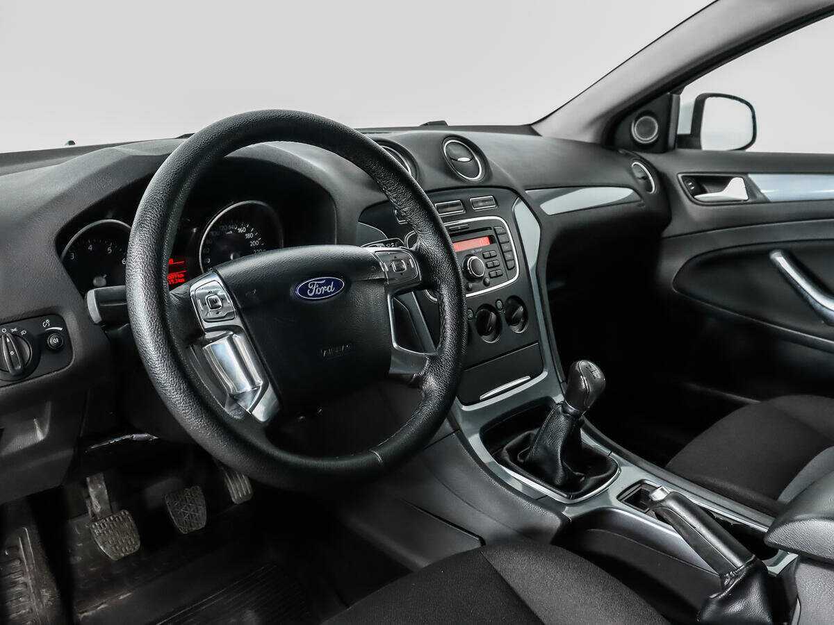 Купить Ford Mondeo с пробегом. Фото: #8