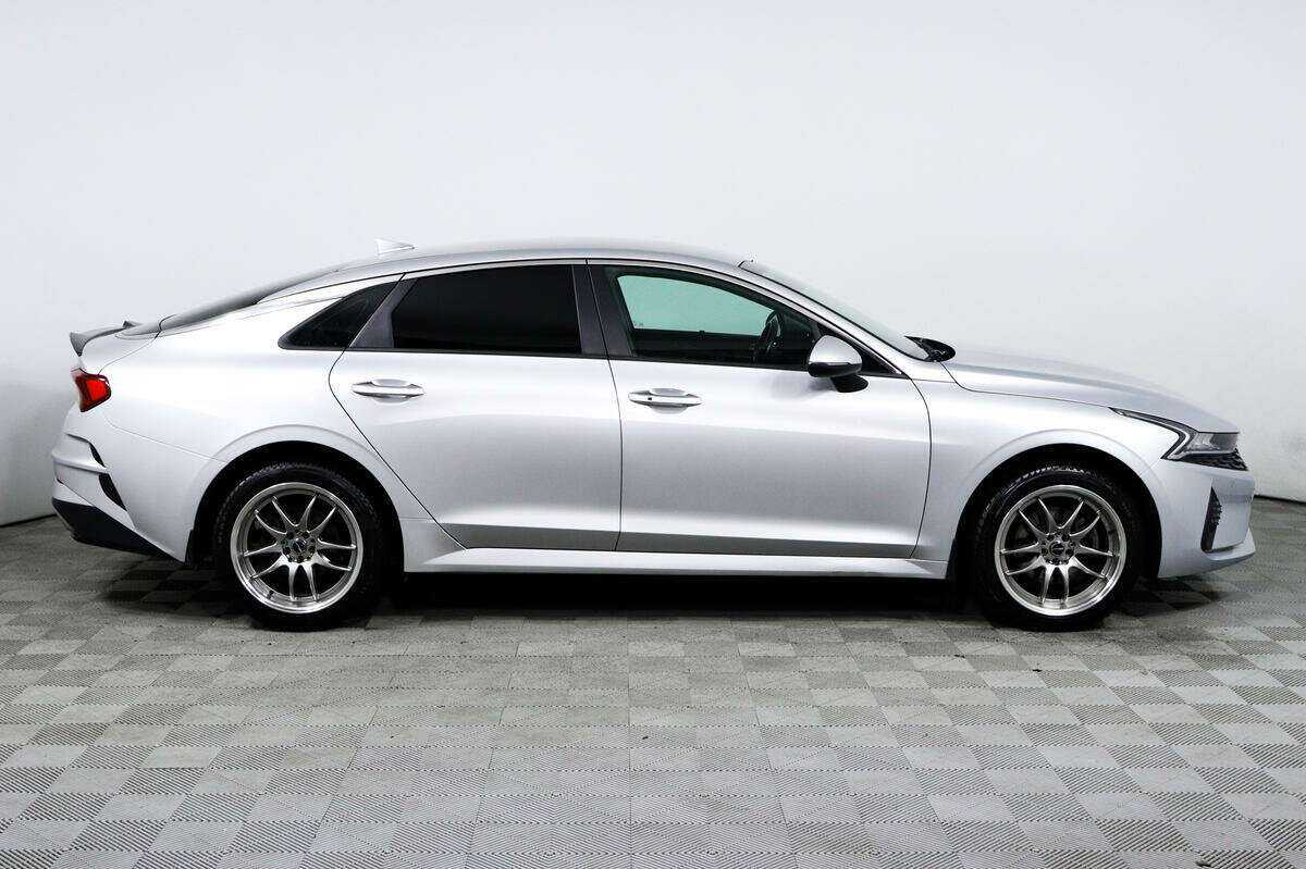Купить Kia K5 с пробегом. Фото: #3