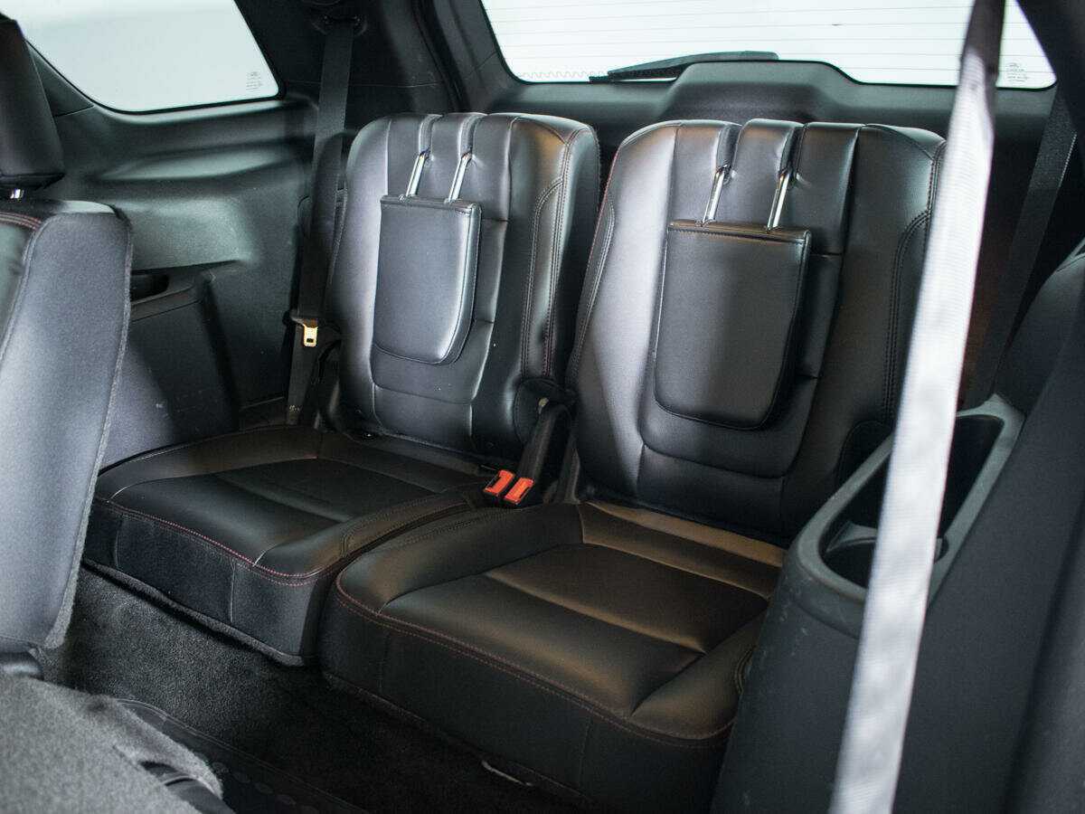 Купить Ford Explorer с пробегом. Фото: #12