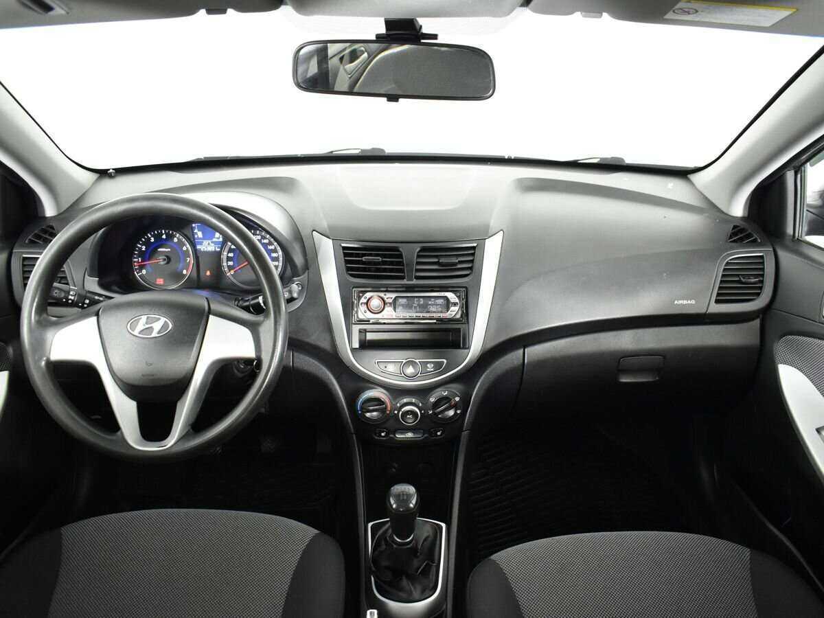 Купить Hyundai Solaris с пробегом. Фото: #10