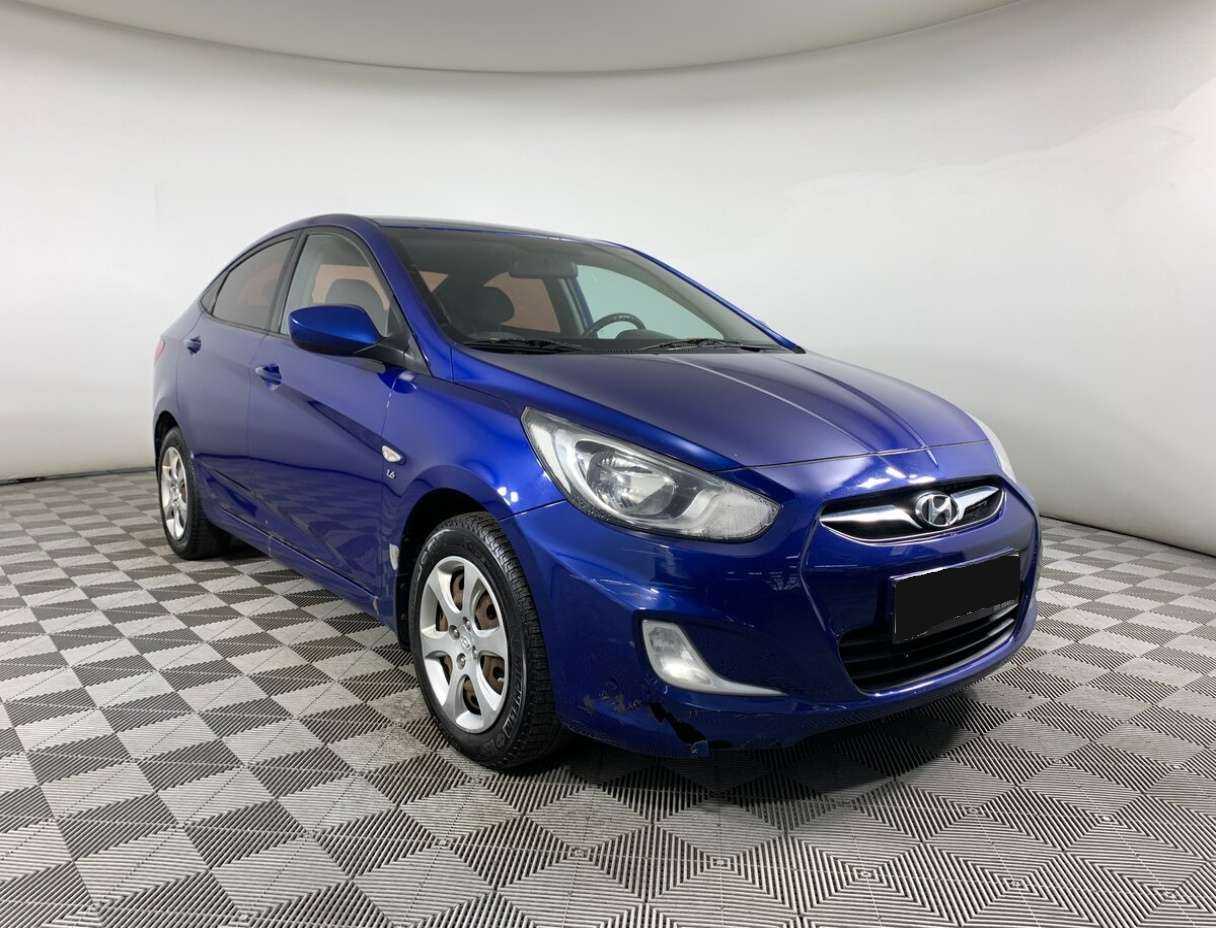 Купить Hyundai Solaris с пробегом. Фото: #2