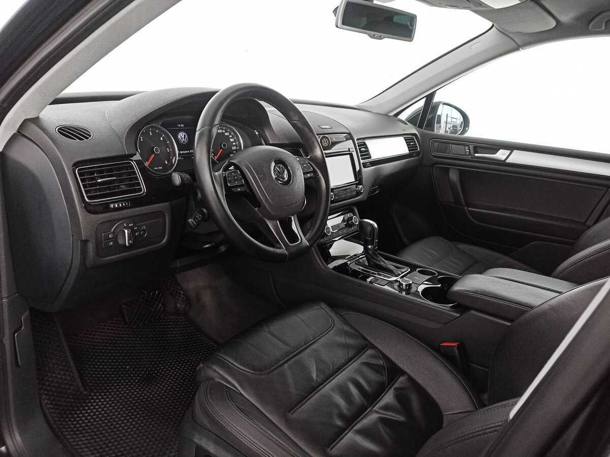 Купить Volkswagen Touareg с пробегом. Фото: #12