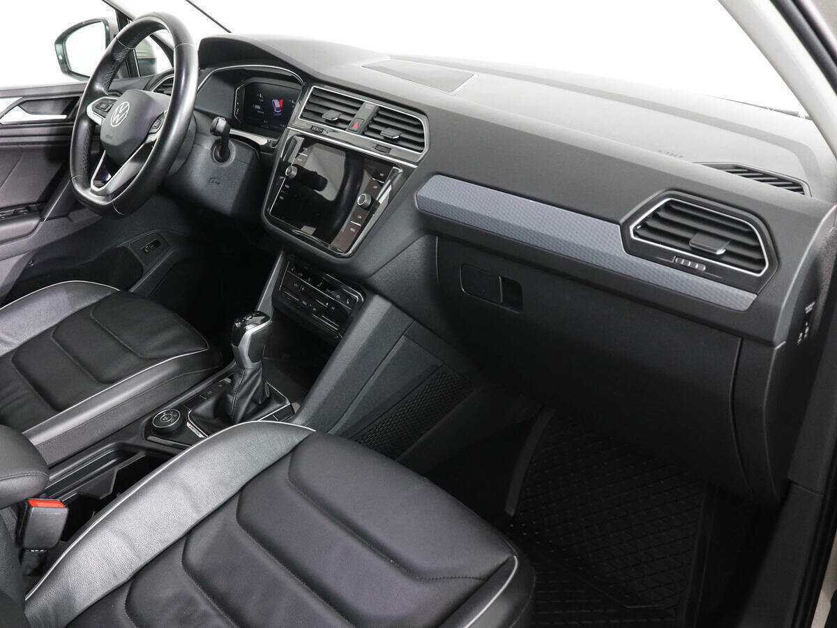 Купить Volkswagen Tiguan с пробегом. Фото: #9