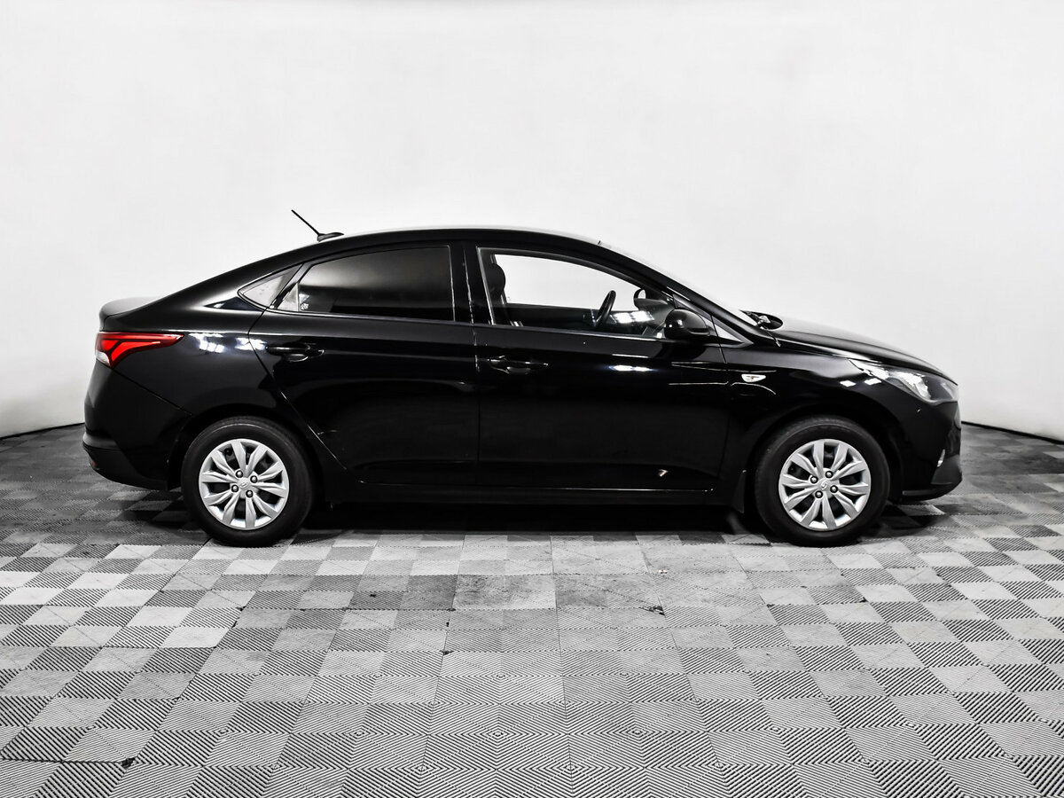 Купить Hyundai Solaris с пробегом. Фото: #3