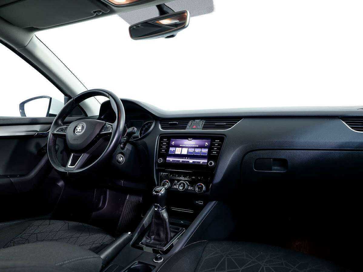 Купить Skoda Octavia с пробегом. Фото: #10