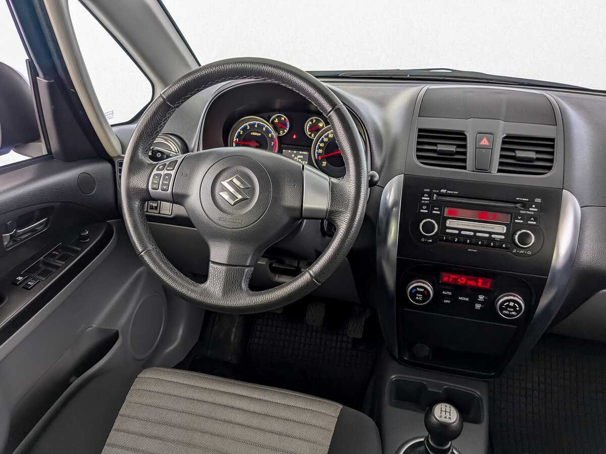 Купить Suzuki SX4 с пробегом. Фото: #24