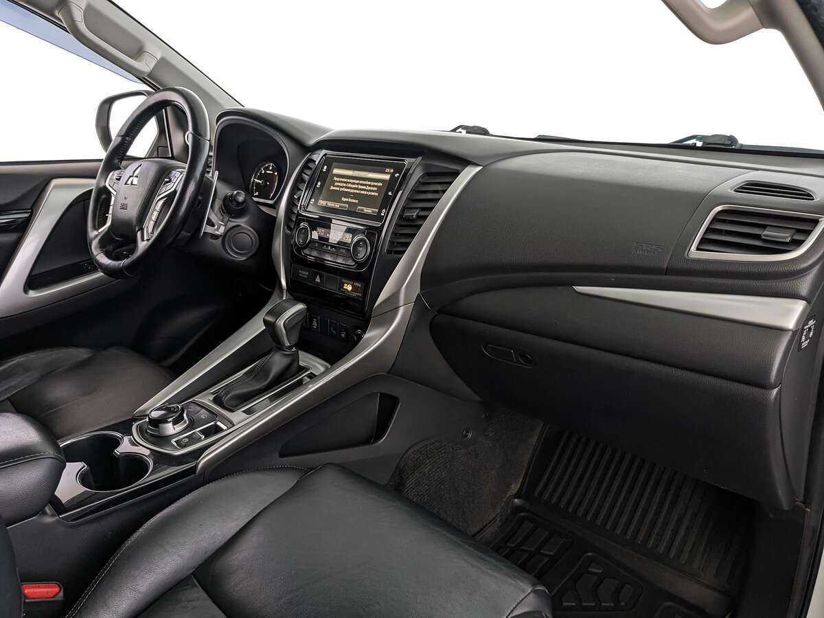 Купить Mitsubishi Pajero Sport с пробегом. Фото: #8