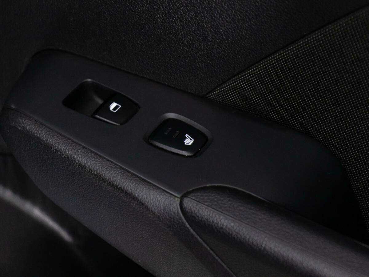 Купить Hyundai Solaris с пробегом. Фото: #16