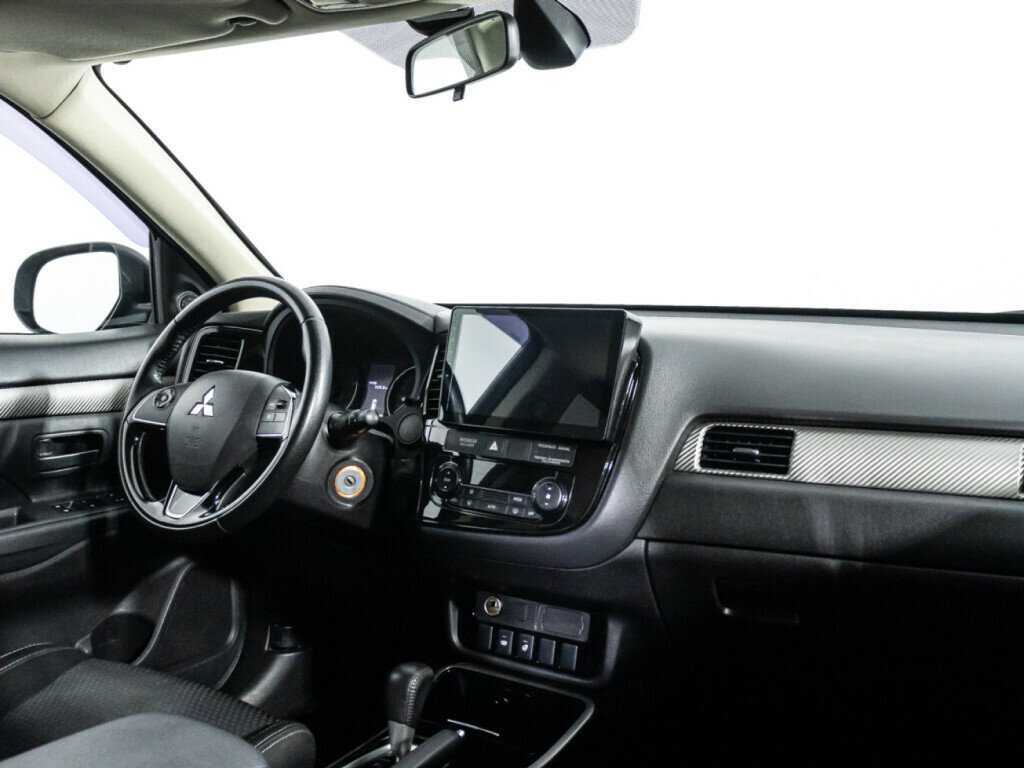 Купить Mitsubishi Outlander с пробегом. Фото: #8
