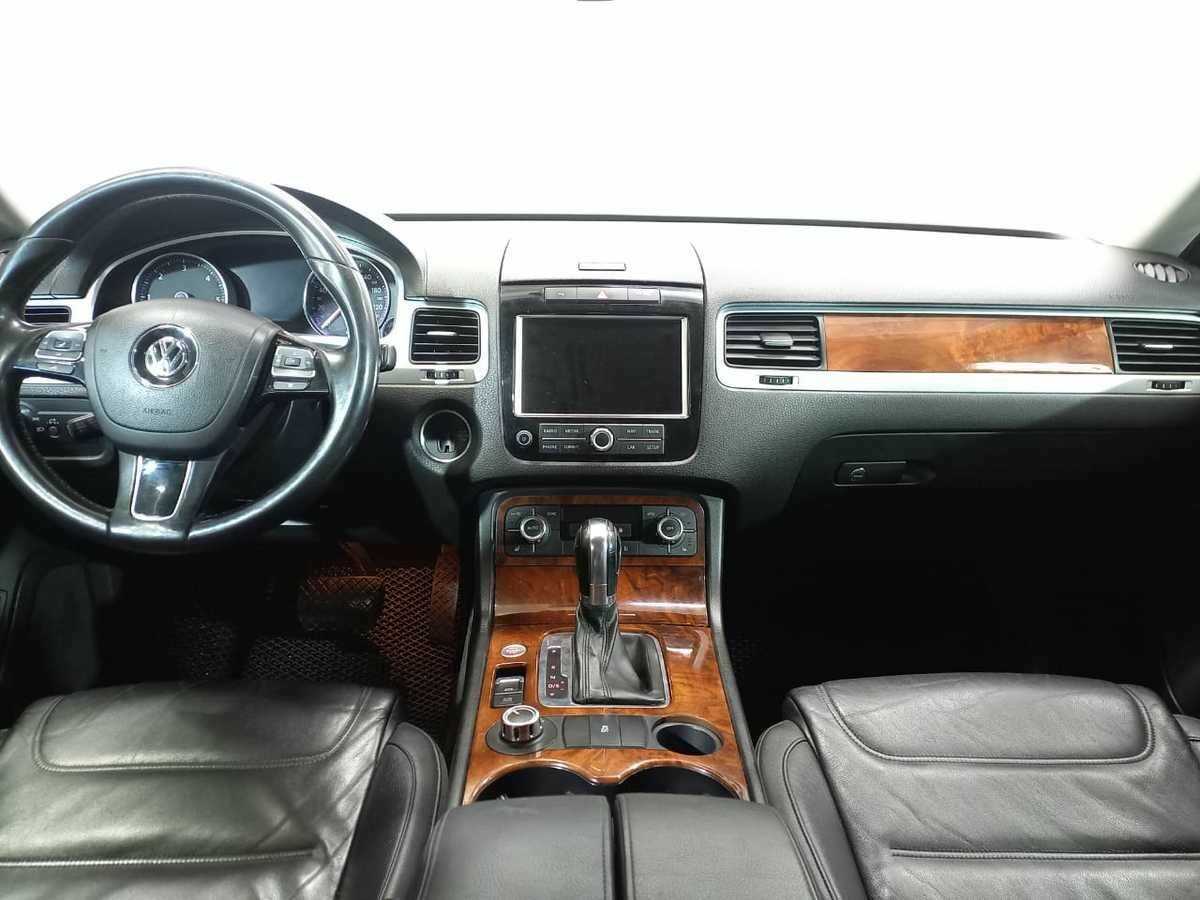 Купить Volkswagen Touareg с пробегом. Фото: #8