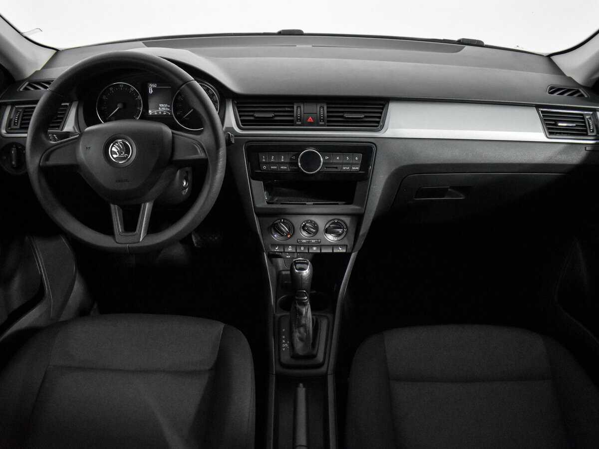 Купить Skoda Rapid с пробегом. Фото: #10