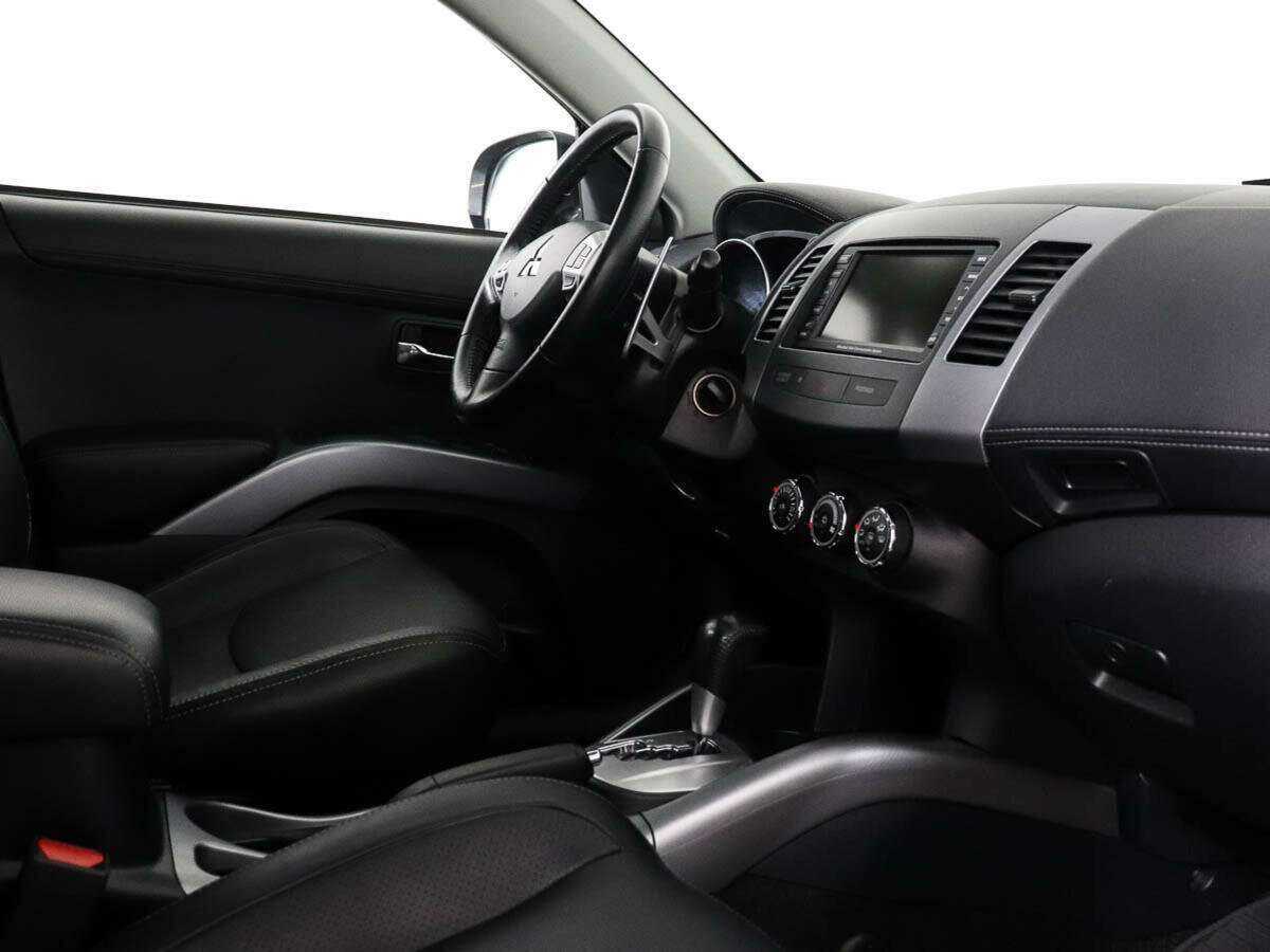 Купить Mitsubishi Outlander с пробегом. Фото: #6