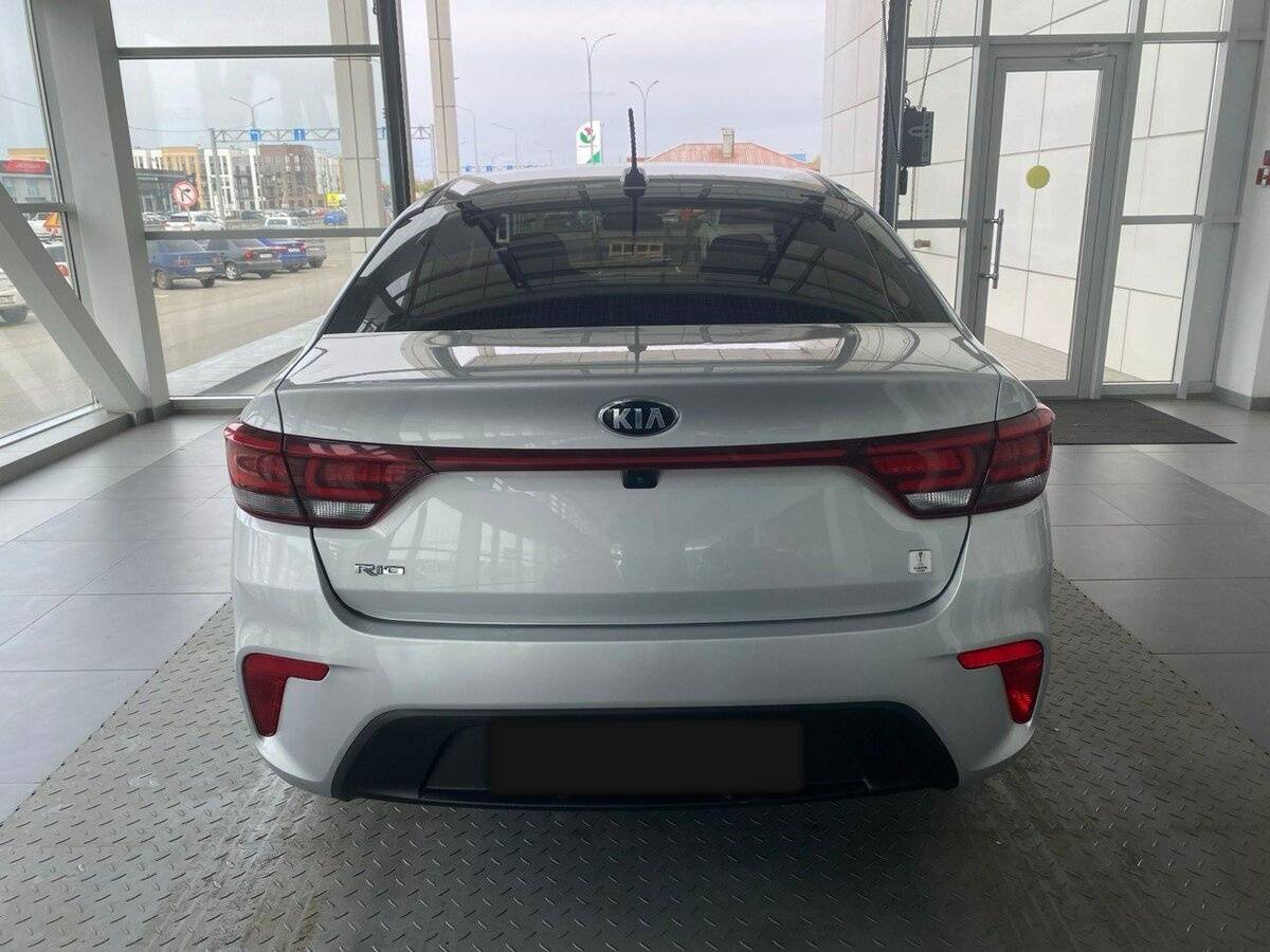 Купить Kia Rio с пробегом. Фото: #5