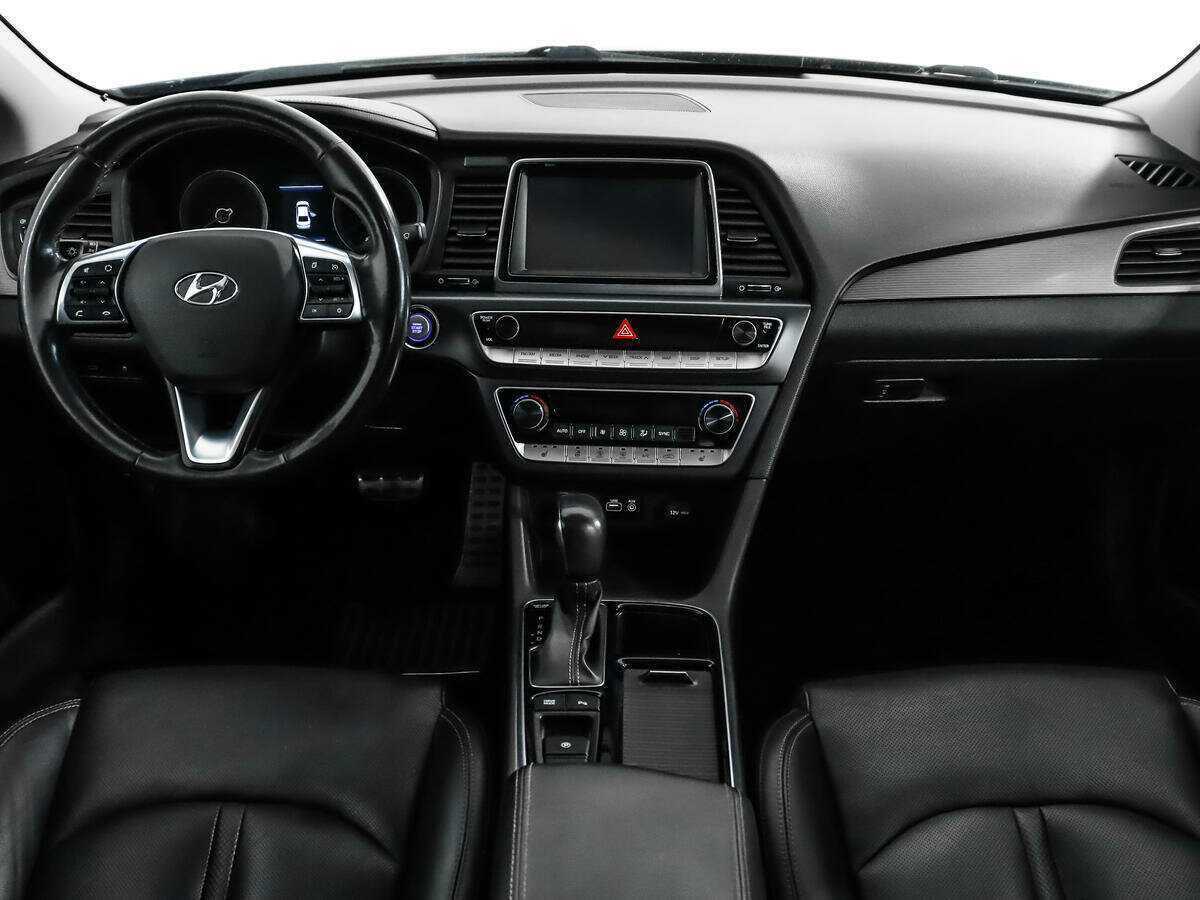 Купить Hyundai Sonata с пробегом. Фото: #13