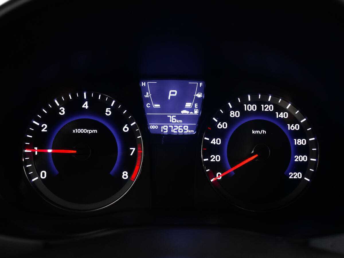 Купить Hyundai Solaris с пробегом. Фото: #8