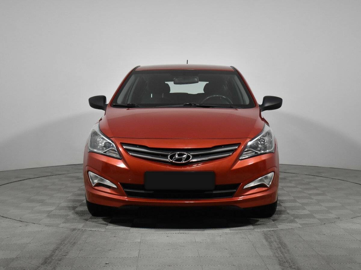 Купить Hyundai Solaris с пробегом. Фото: #1