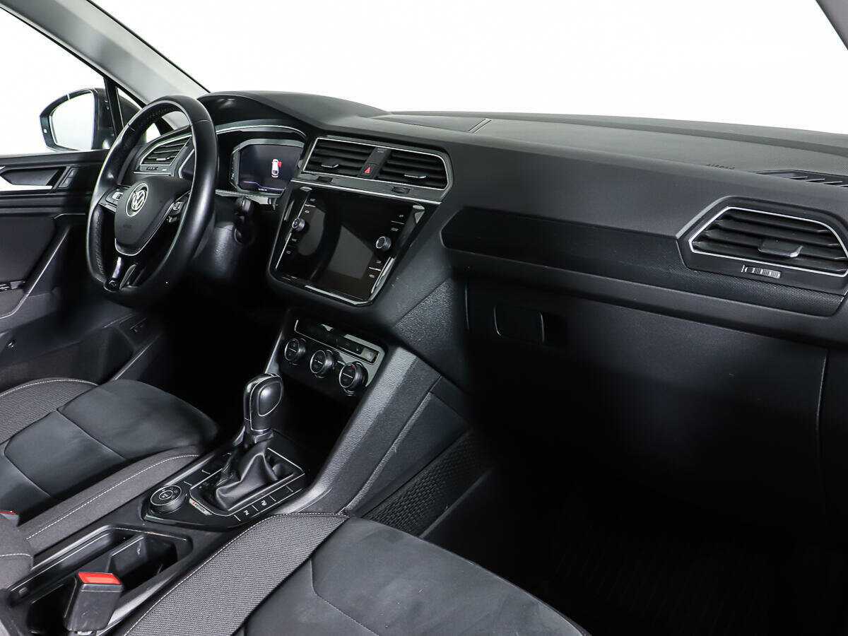 Купить Volkswagen Tiguan с пробегом. Фото: #10