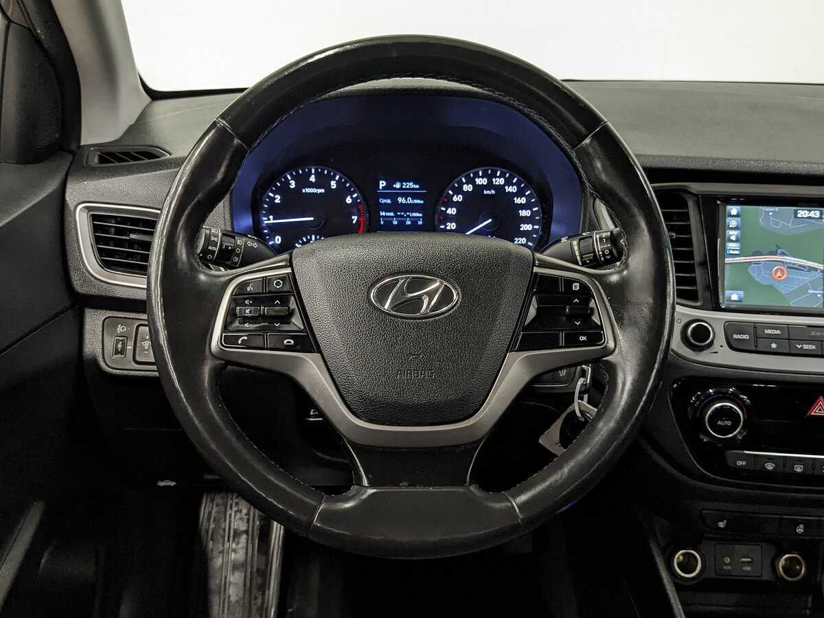 Купить Hyundai Solaris с пробегом. Фото: #17