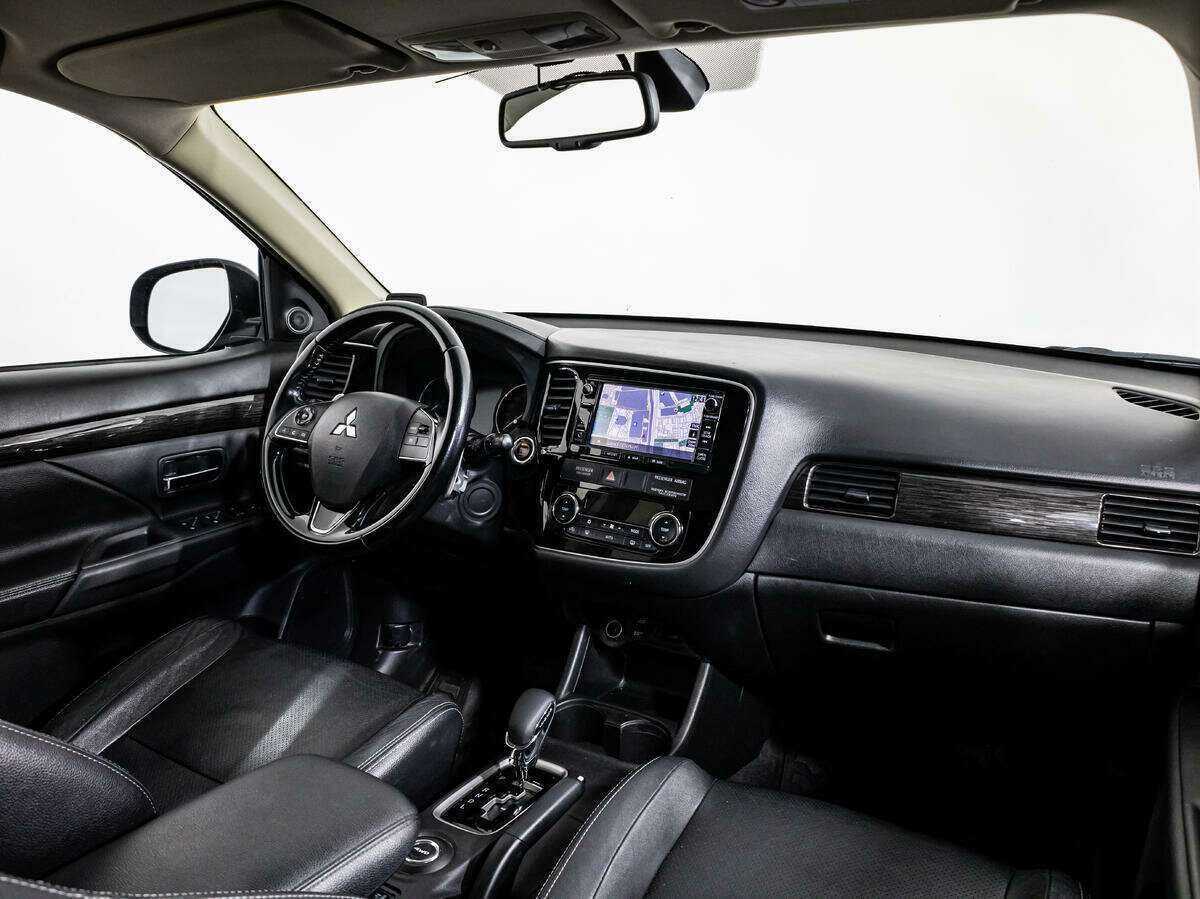 Купить Mitsubishi Outlander с пробегом. Фото: #8