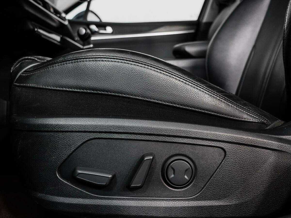 Купить Kia K5 с пробегом. Фото: #10