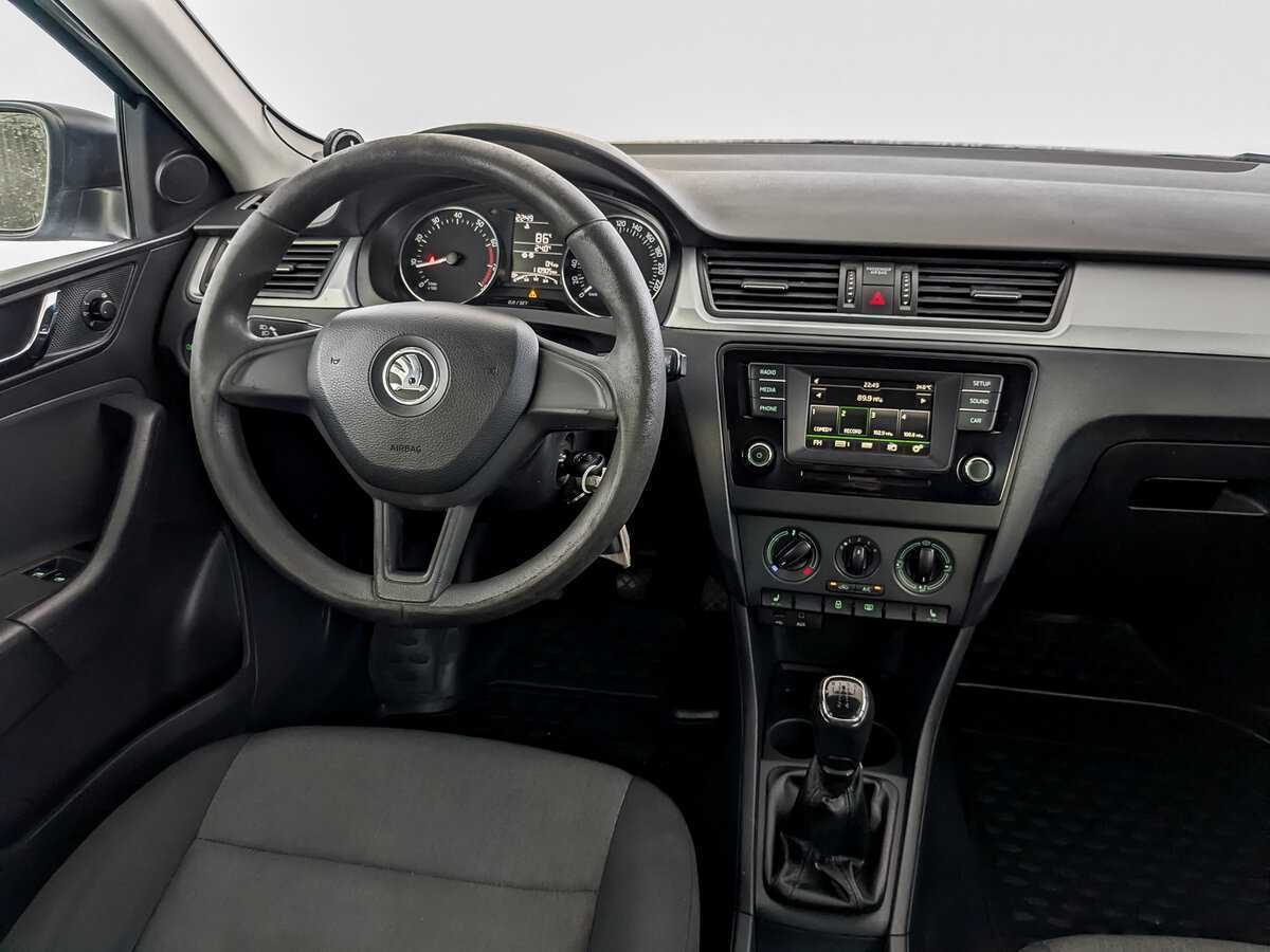 Купить Skoda Rapid с пробегом. Фото: #25