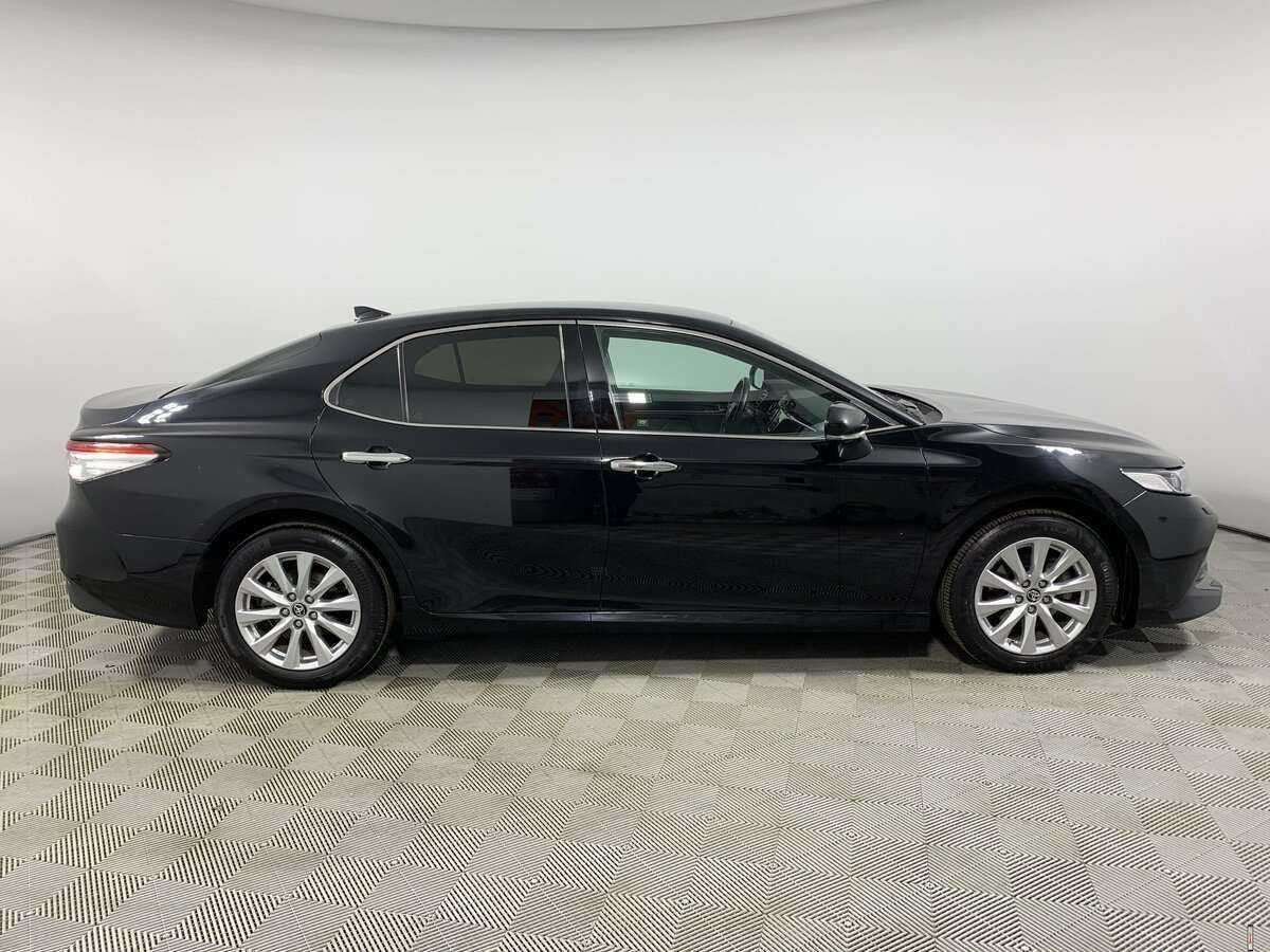 Купить Toyota Camry с пробегом. Фото: #3