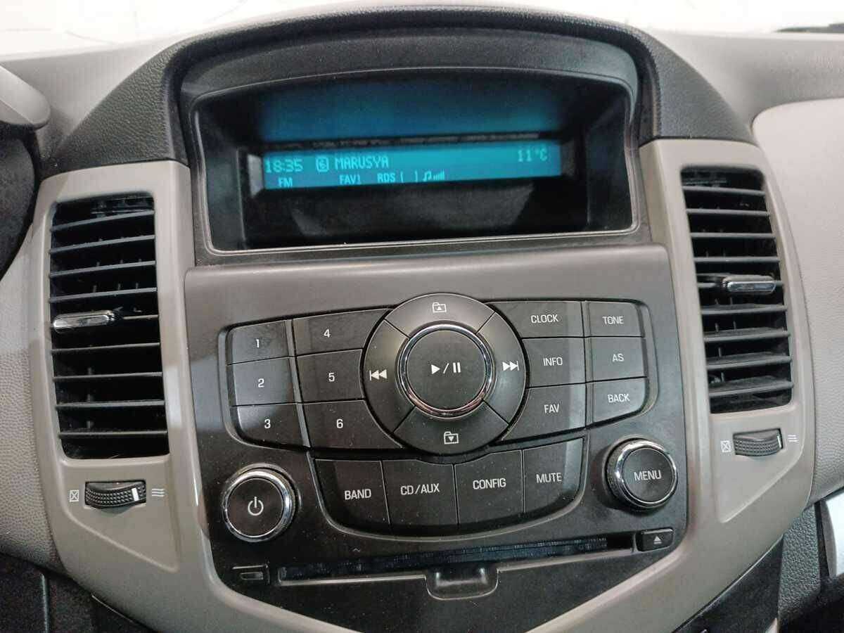 Купить Chevrolet Cruze с пробегом. Фото: #12