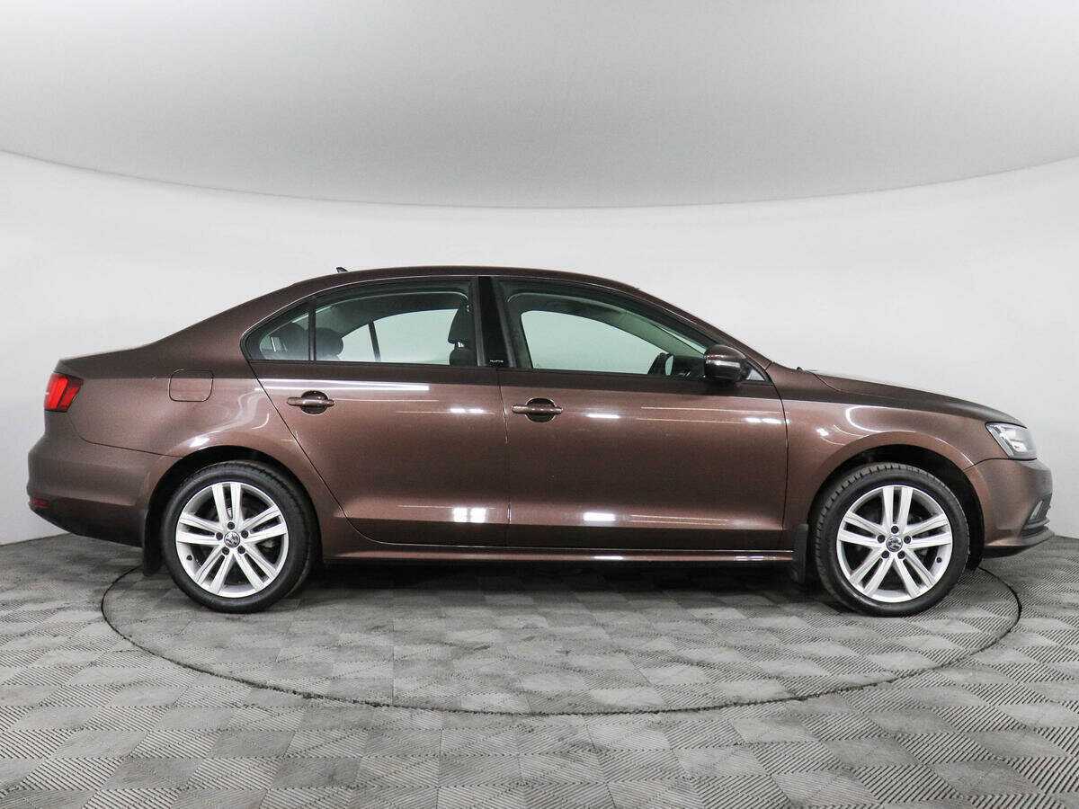 Купить Volkswagen Jetta с пробегом. Фото: #3