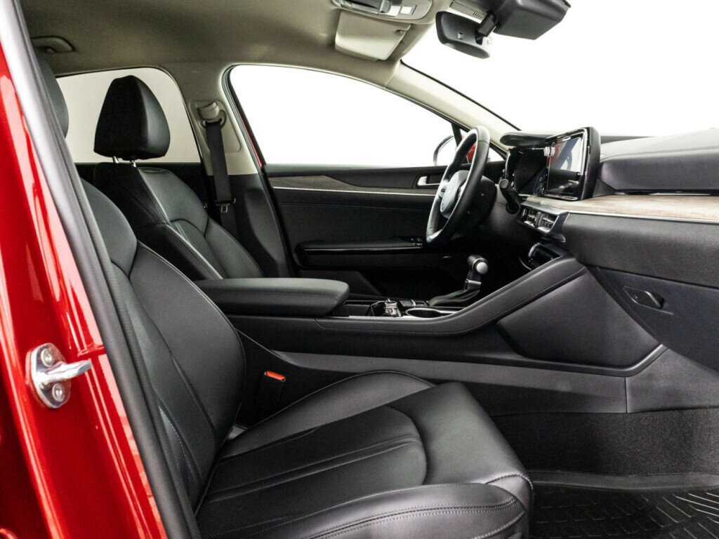 Купить Kia K5 с пробегом. Фото: #30