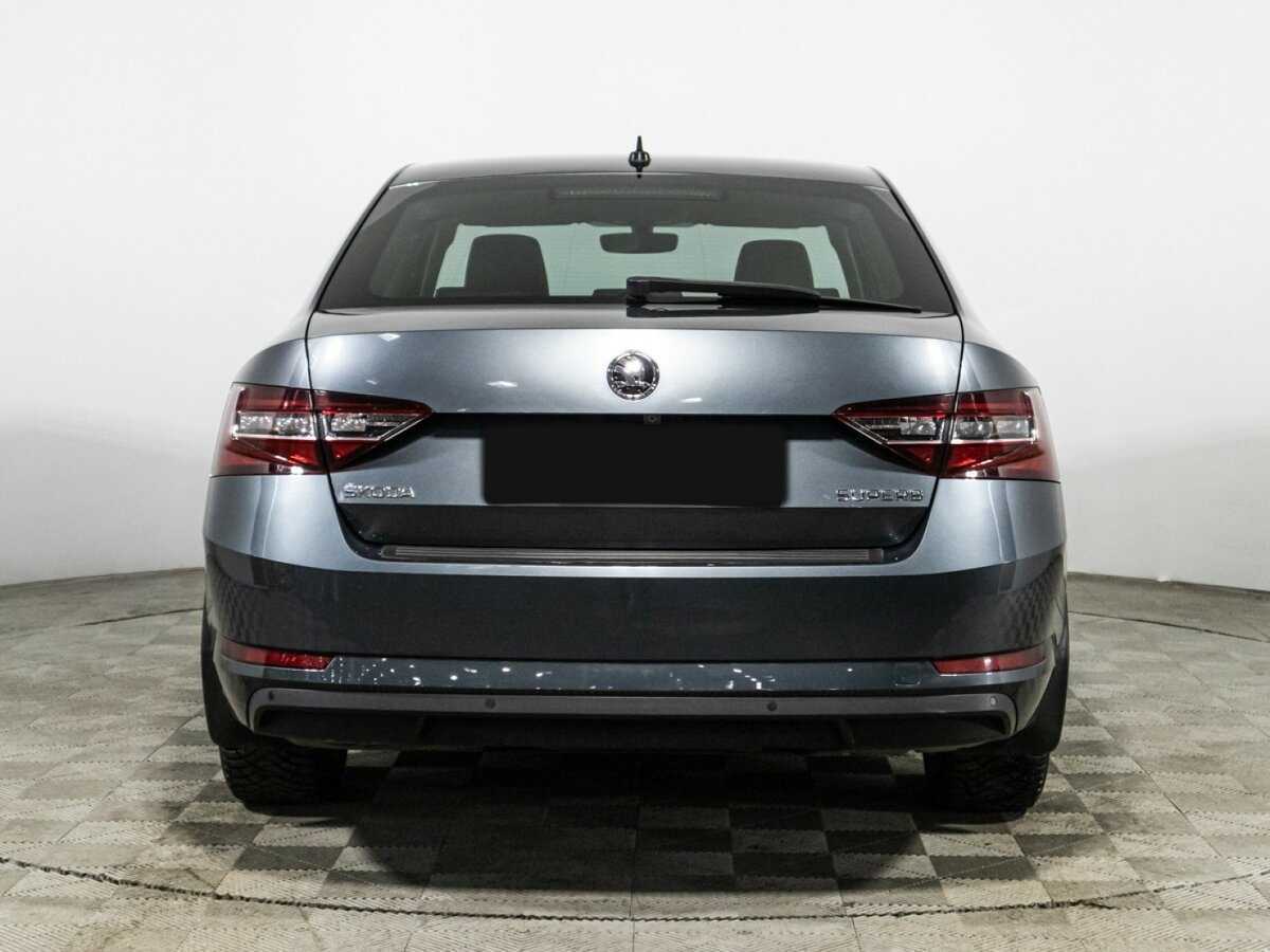 Купить Skoda Superb с пробегом. Фото: #5