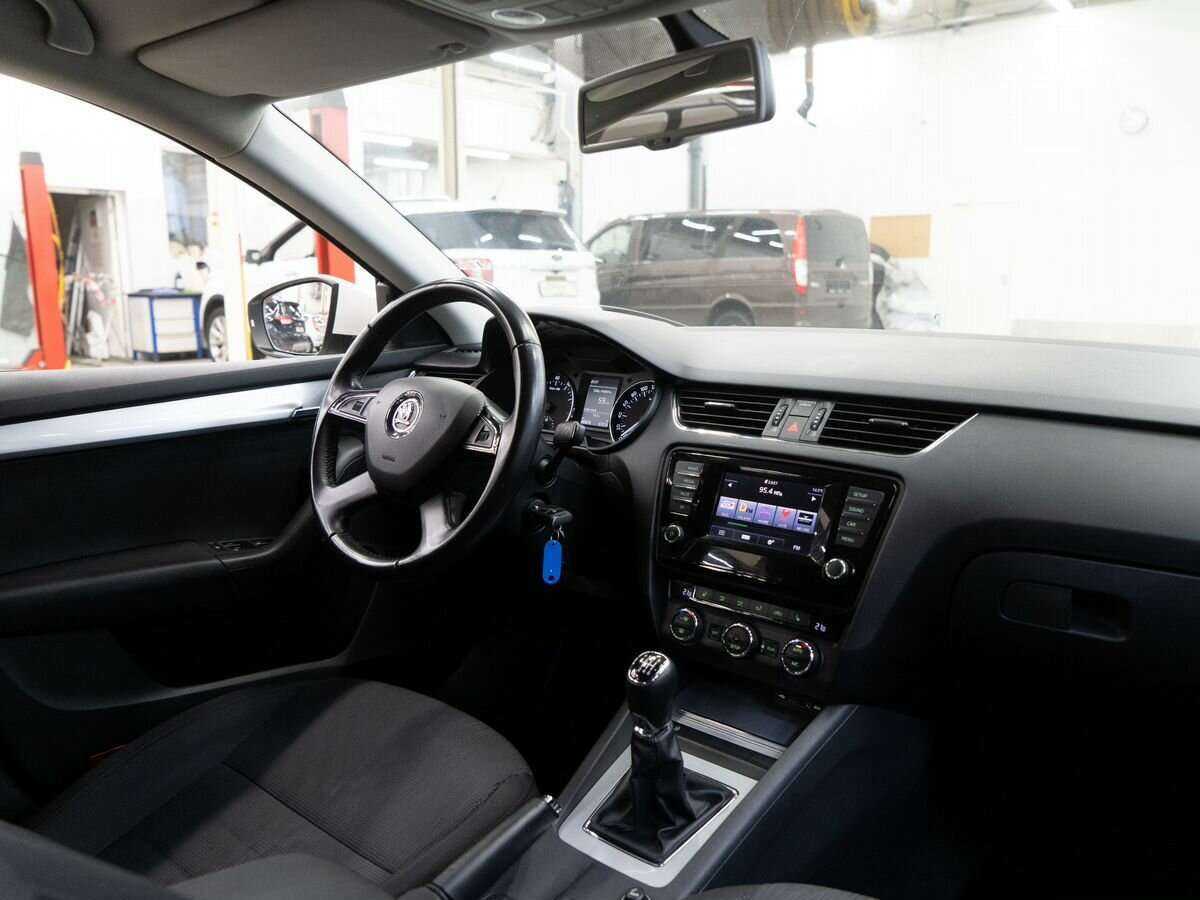 Купить Skoda Octavia с пробегом. Фото: #15