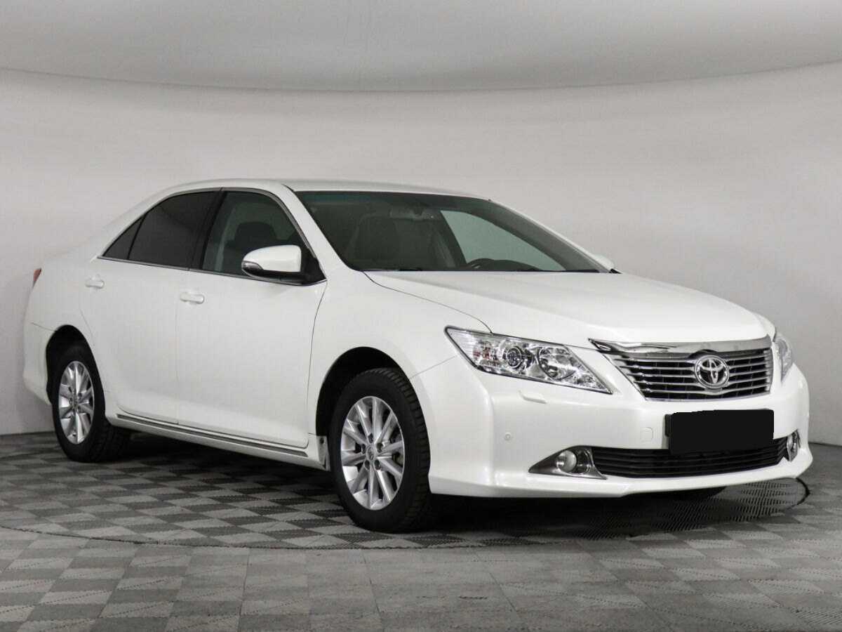 Купить Toyota Camry с пробегом. Фото: #2