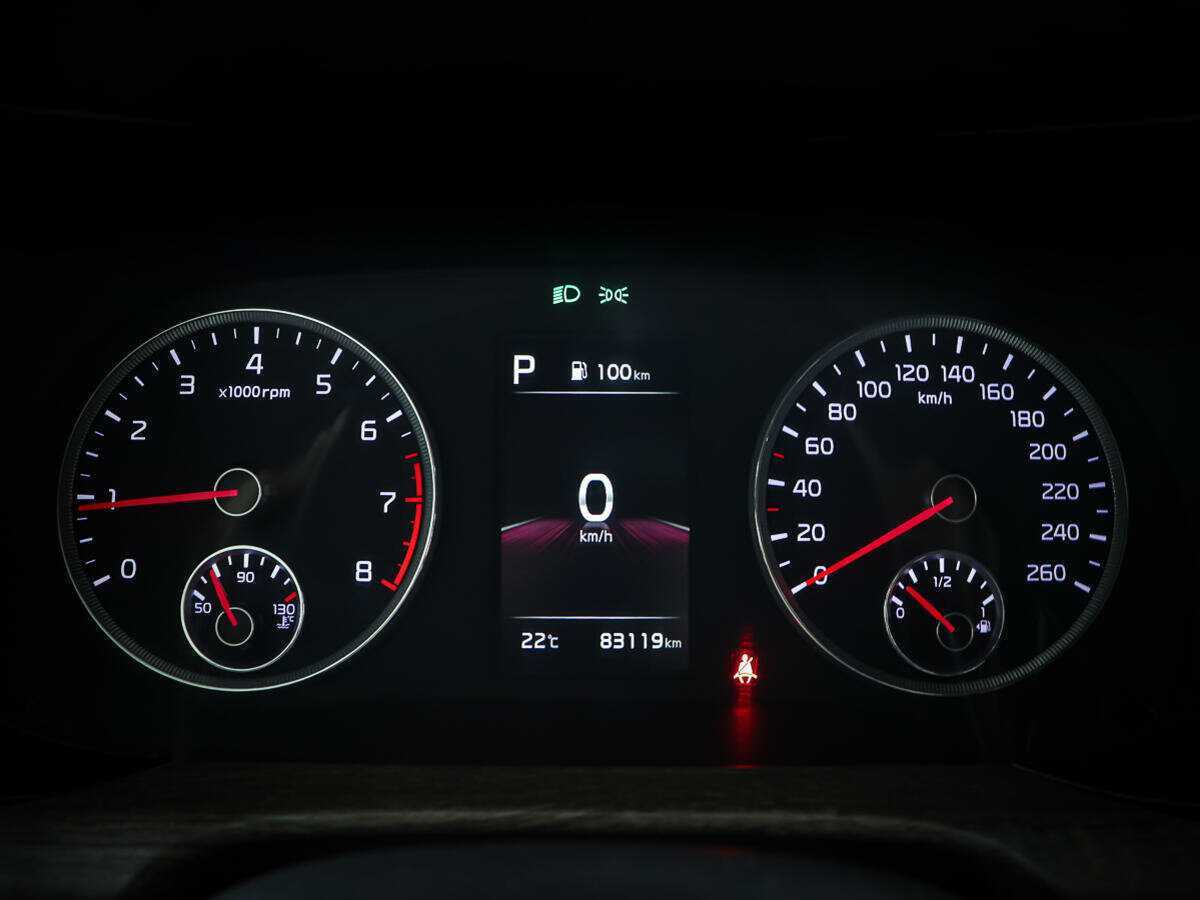 Купить Kia K5 с пробегом. Фото: #12