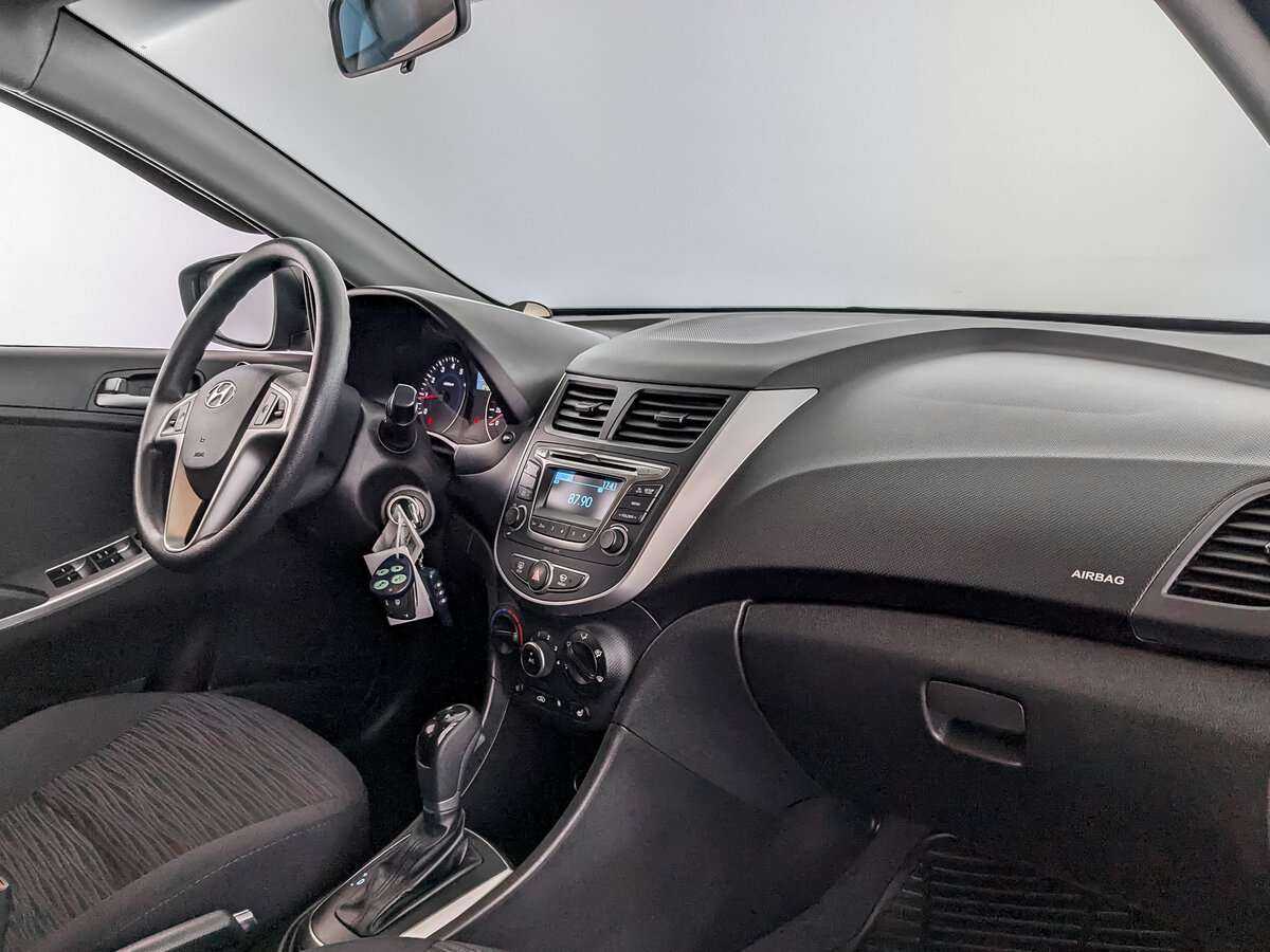 Купить Hyundai Solaris с пробегом. Фото: #8